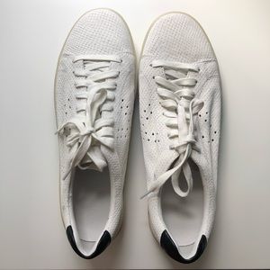 VINCE classic athletic style sneakers